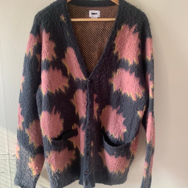 OBEY 패턴 가디건 M 사이즈