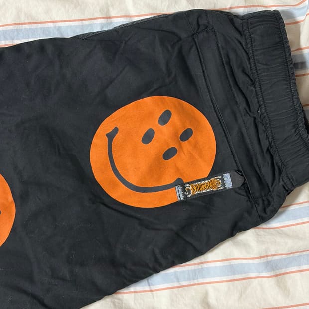 캐피탈 스마일반바지