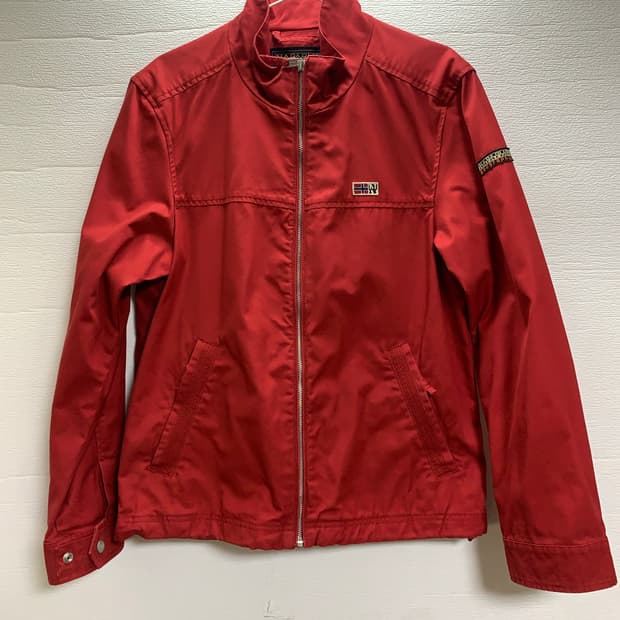 나파피리 빨간색 자켓