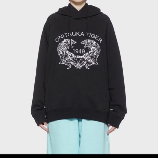 오니츠카 타이거 빈티지 블랙 후드티