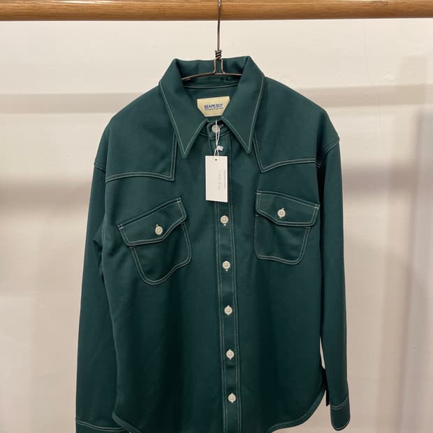 beams boy green shirt