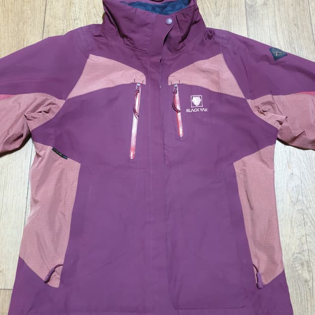 1101 블랙야크 아웃도어 바람막이 90~95 사이즈입니다