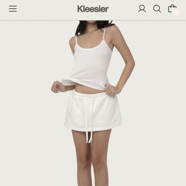 새상품 클리시어 09 스커트 화이트