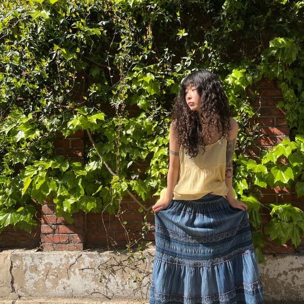 에스닉 자수 포인트 데님 롱 스커트