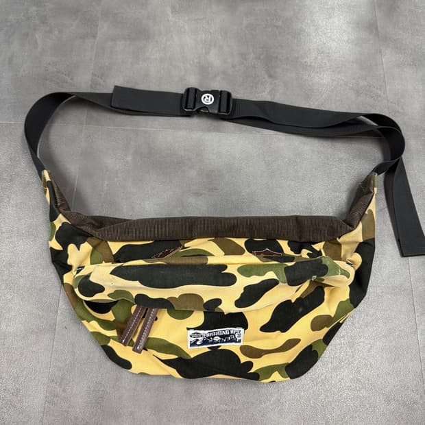 BAPE 베이프 크로스백 슬링백 힙색