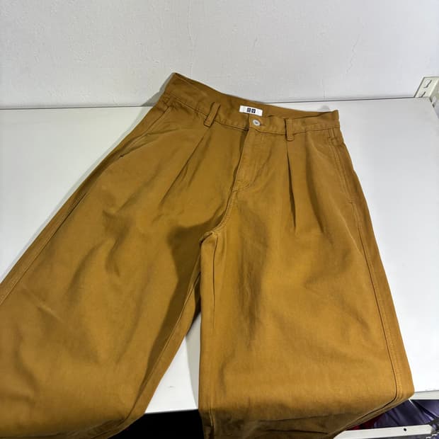 25 유니클로U 연브라운 핀턱 와이드 코튼팬츠