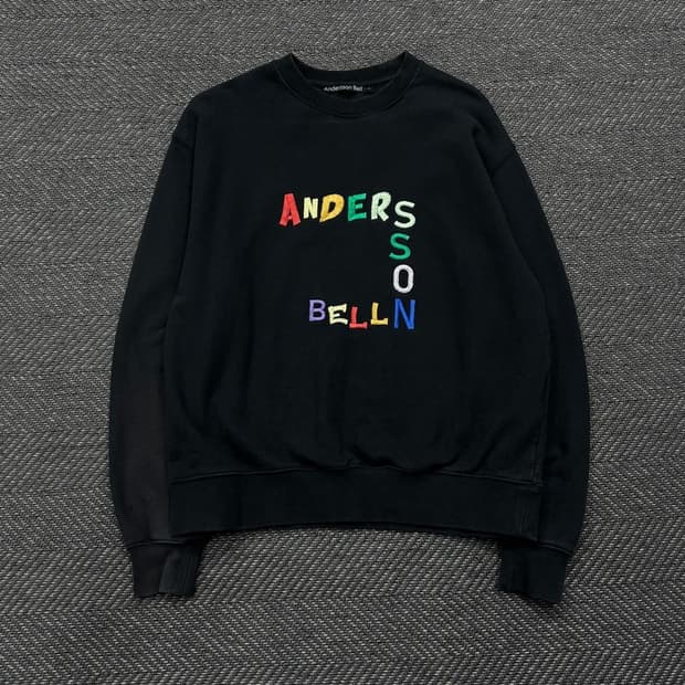 앤더슨벨 자수 패치 로고 맨투맨v0431