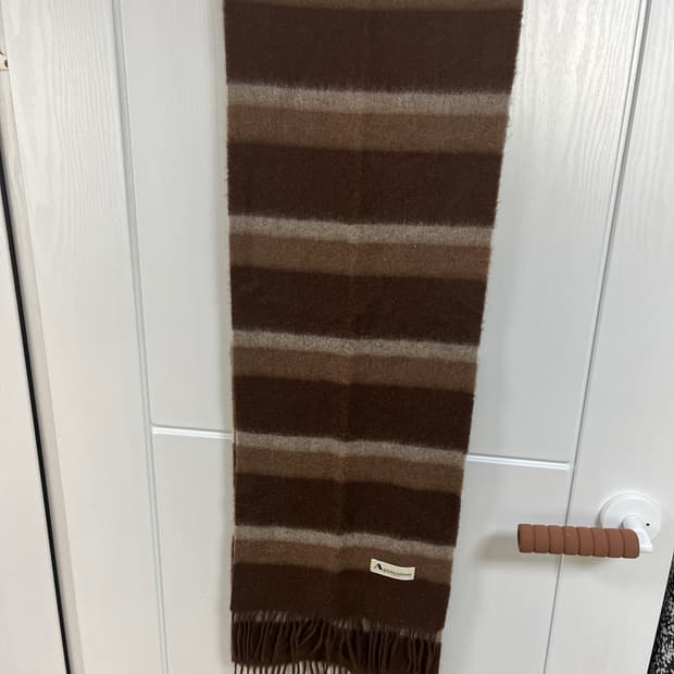 아쿠아스큐텀 목도리, 머플러