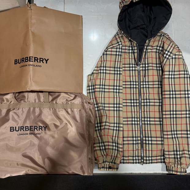 [당일출고,S사이즈] 버버리 리버시블 바람막이 자켓