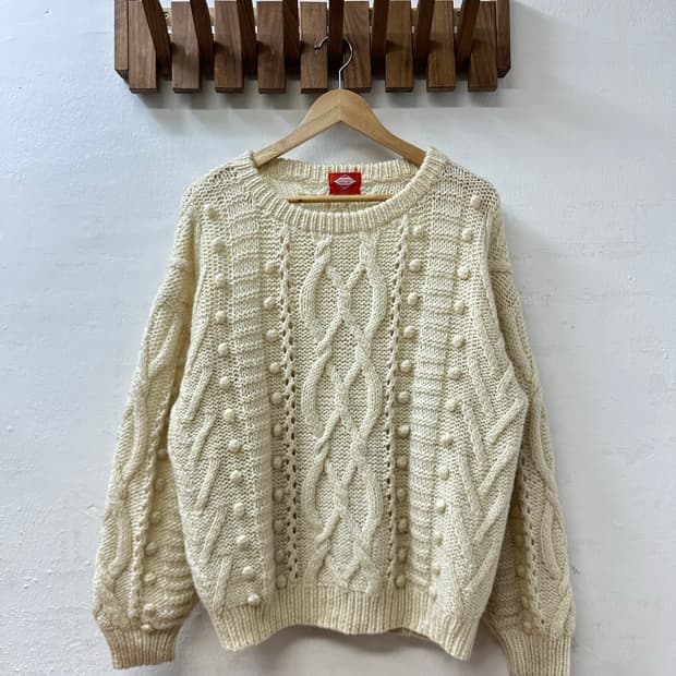 일본빈티지 방울 폼폼이 케이블 디테일 스웨터 니트