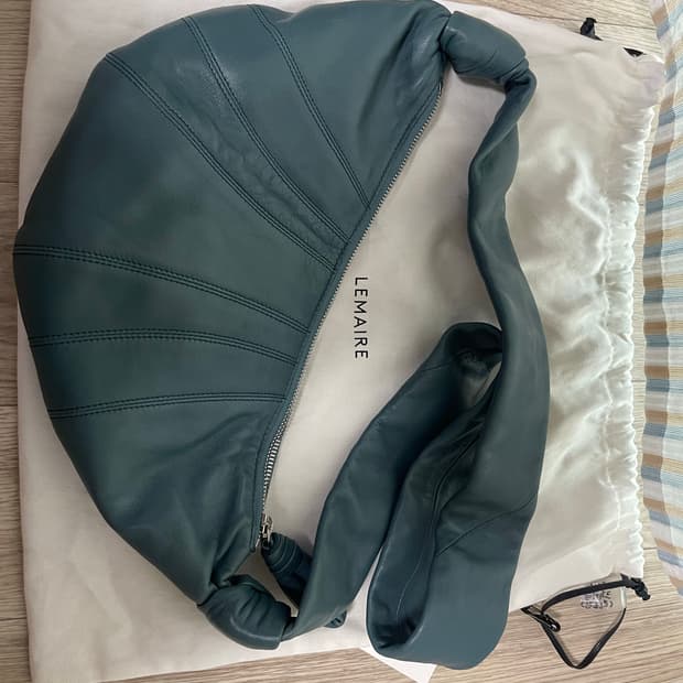 르메르 크루아상백 스몰 틸그린