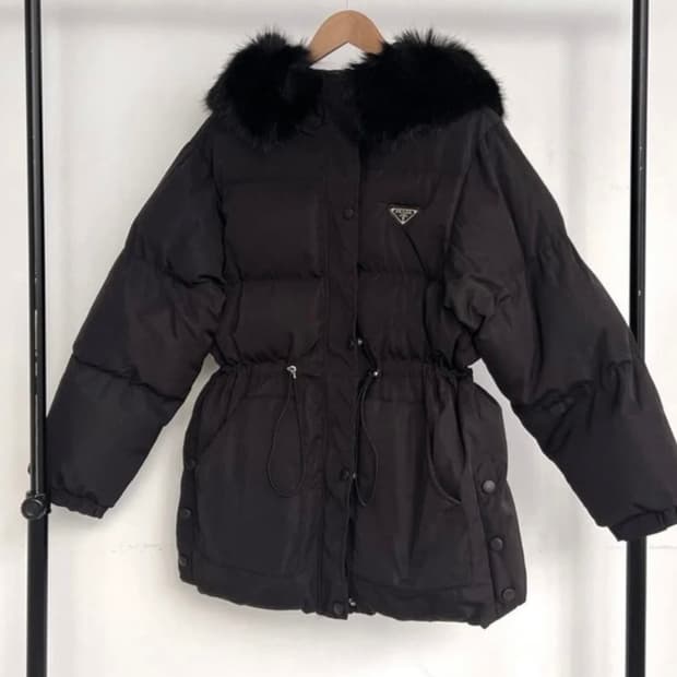 프라다 퍼 패딩