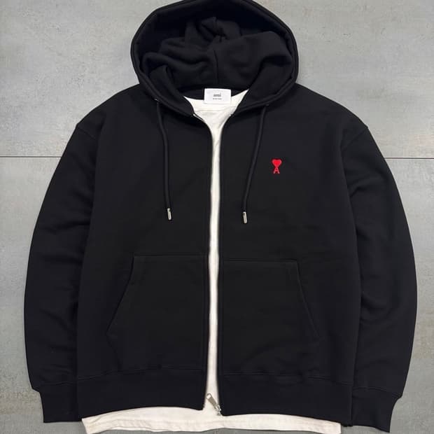 아미 블랙 스몰하트 후드집업