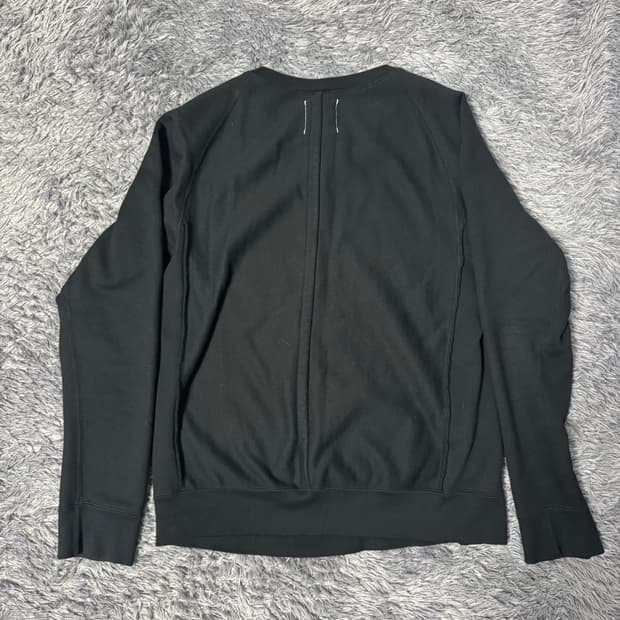 솔리이스트 절개 긴팔