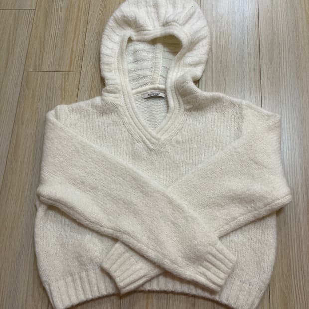 타낫 후드니트 아이보리