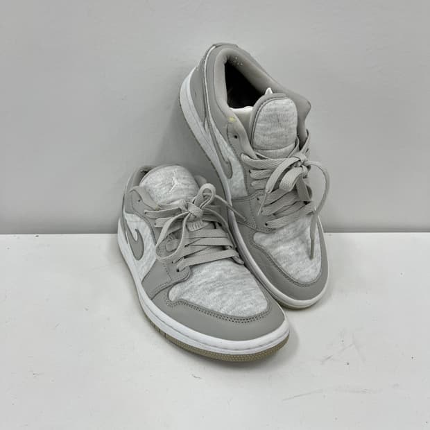 나이키 에어 조던 1 로우 SE 라이트 아이언 오어 스니커즈 235