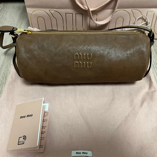 미우미우 파우치백 오크