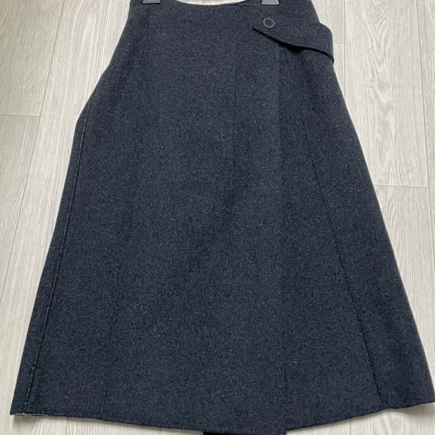 VOV 모직 스커트 (미착용)