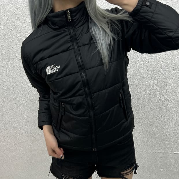 노스페이스 로고 블랙 경량 패딩 90