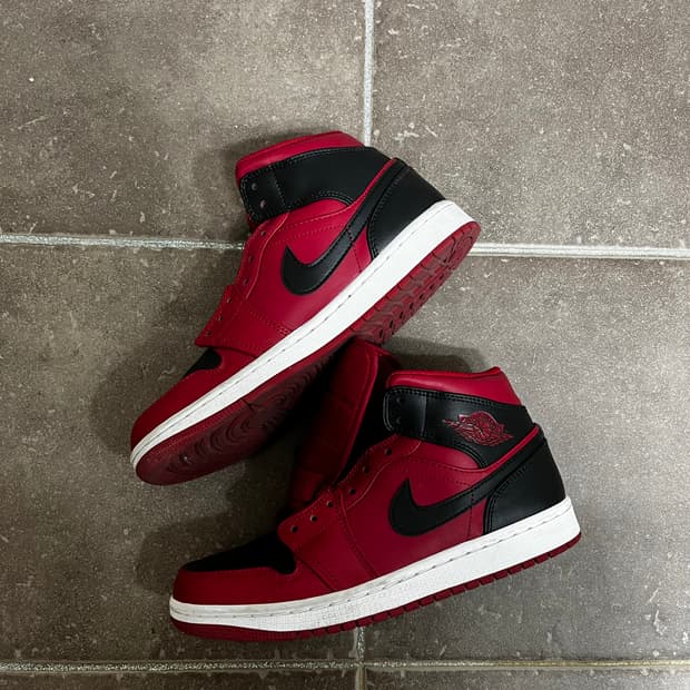 조던1미드리버스 브레드