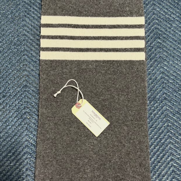 톰브라운 메리노울 사선 그레이 머플러