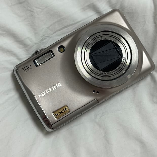 (살몬) Fujifilm Finepix F80 EXR 아일릿 원희 디카 