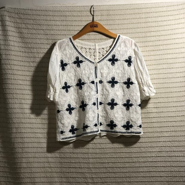 빈티지 자수 플라워 패턴 퍼프 소매 모리걸 가디건