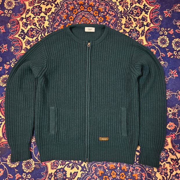 에스피오나지 레슬리 넥리스 투웨이 집업 가디건
