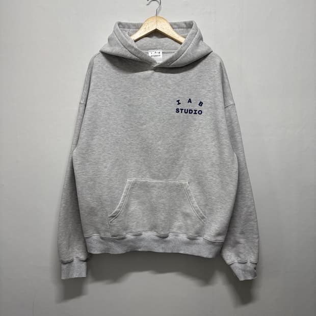 아이앱 스튜디오 라이트그레이 후드티