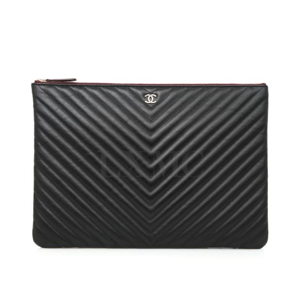 샤넬 쉐브론 클러치 라지 클래식 블랙 지퍼파우치 A69251