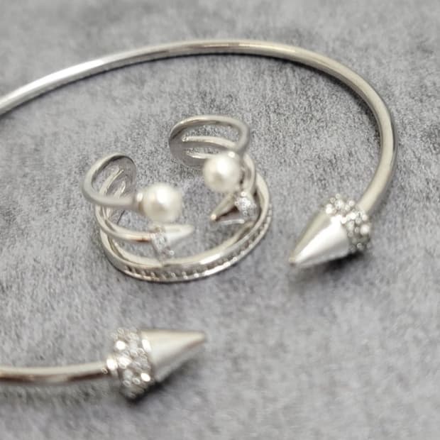 spike bangle set
