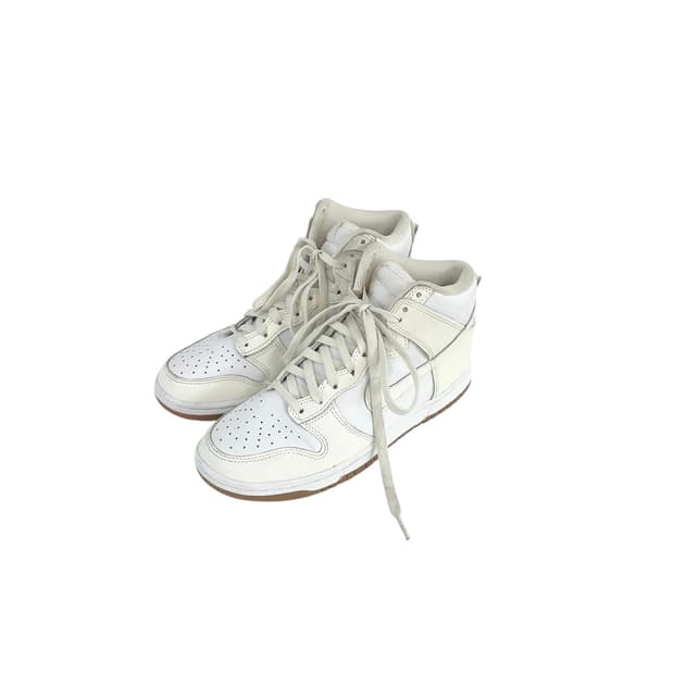 Nike (240)