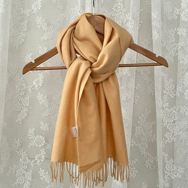 유니클로 캐시미어 100 머플러 버터 옐로우