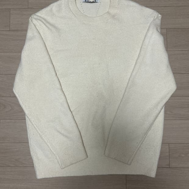 수아레 데일리 라운드 니트