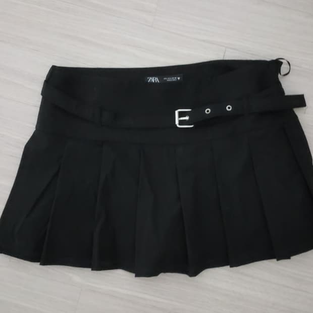 자라 벨트 블랙 검정색 스커트 주름 치마