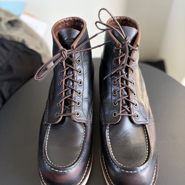 레드윙 목토 8849 11D 팝니다.