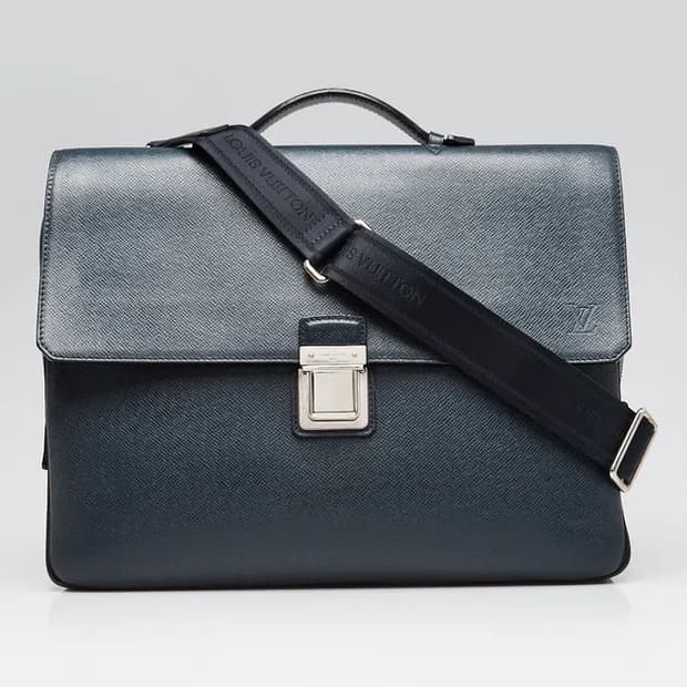 루이비통 바실리 타이가 서류가방 떨이