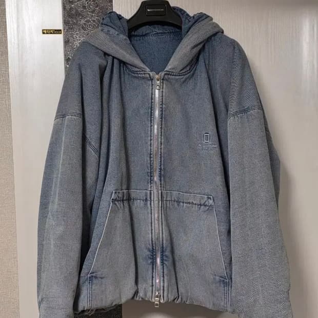 우영미23fw 데님후드 판매합니다.