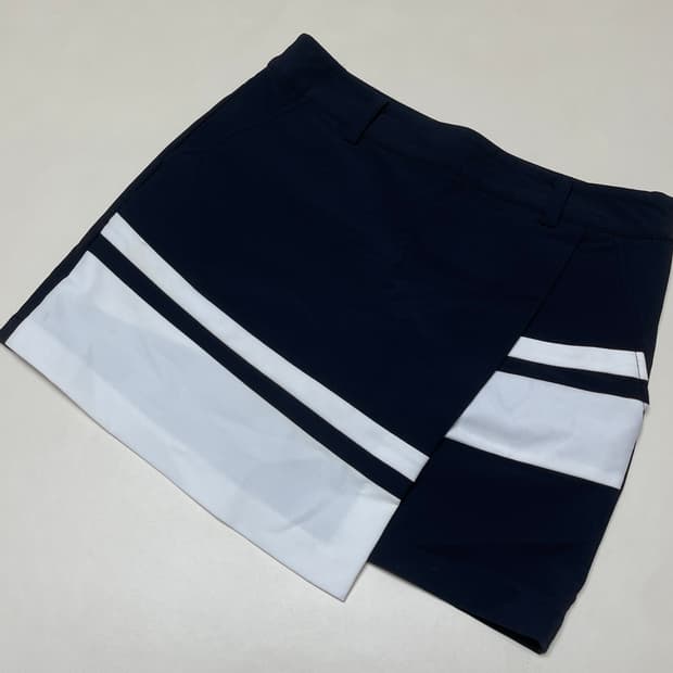 와이드앵글 (W.ANGLE) 랩형 포인트 큐롯 골프 스커트