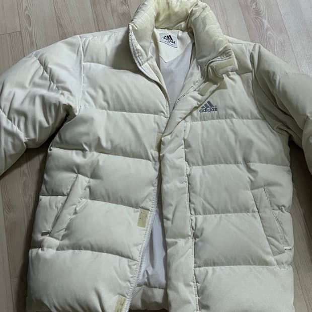 아디다스 아이보리 패딩