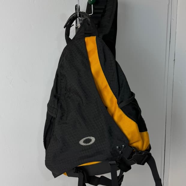 빈티지 오클리 샌드백 슬링백 