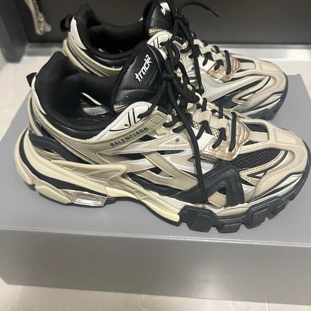 발렌시아가 트랙2 41팝니다