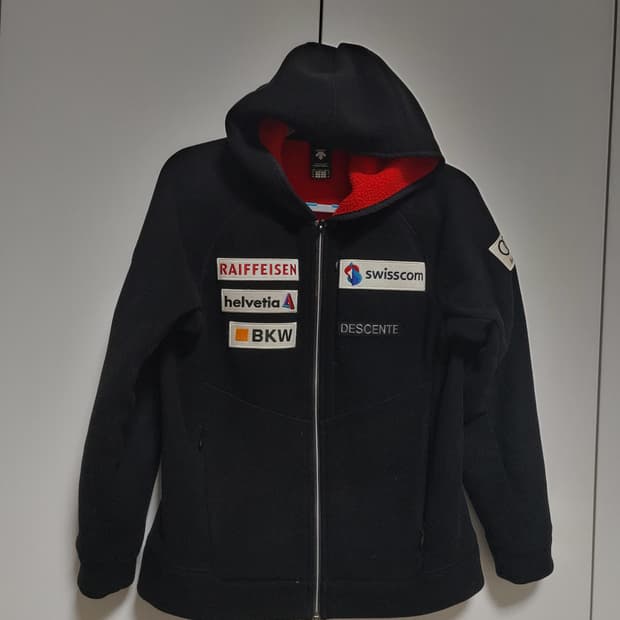 데상트 아우디  플리스 자켓  -95사이즈