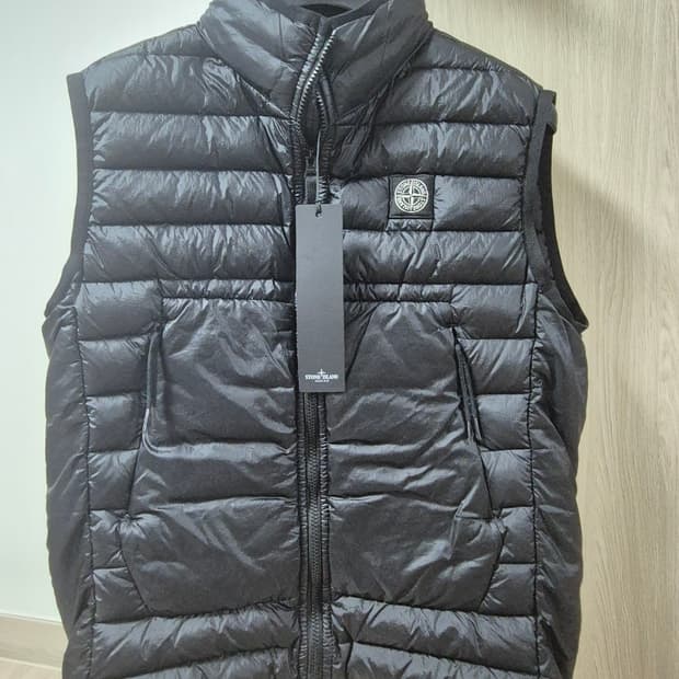 KIDS[8Y] 스톤아일랜드 키즈 로고 패치 경량 조끼 다운패딩 블랙