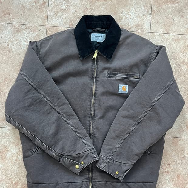  칼하트 윕 OG 디트로이트 자켓 토바코 블랙 스톤 캔버스