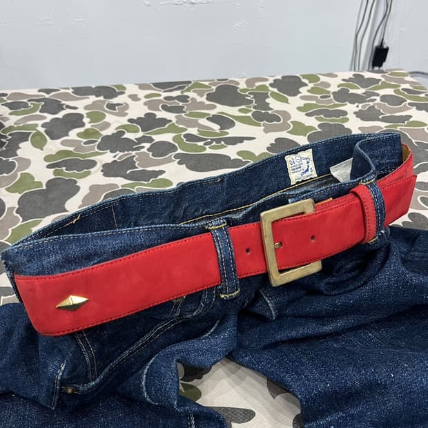 GIVENCHY 지방시 스터드 스웨이드 벨트