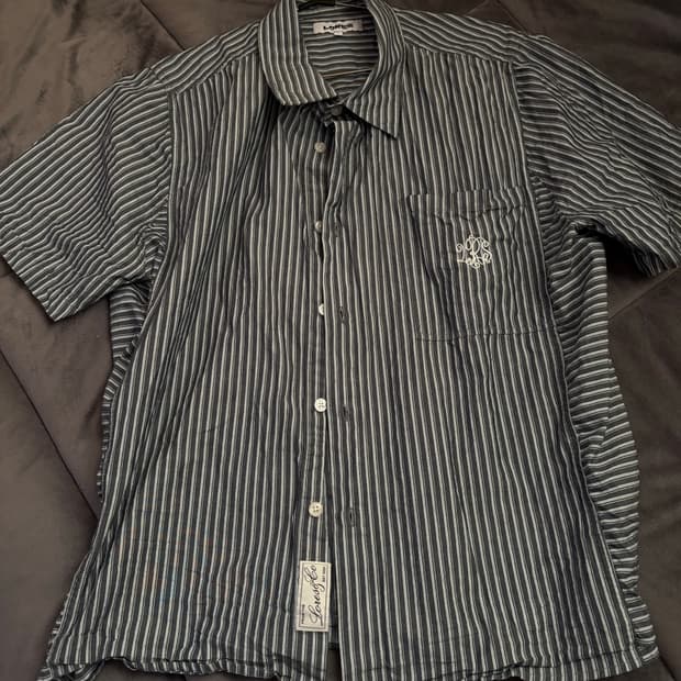 로어즈 반팔 셔츠