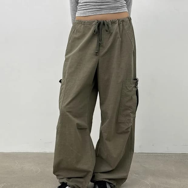 (MADE) 블랙업 트레트 스트링 카고 팬츠