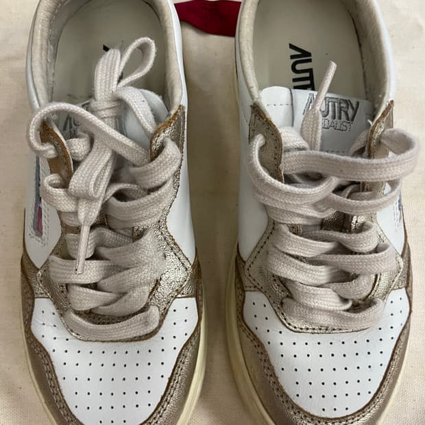 오트리 스니커즈 35사이즈 220