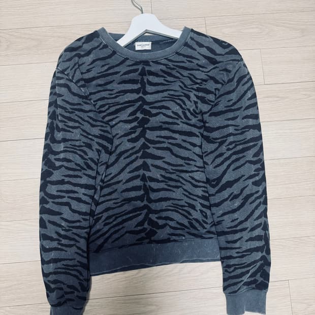생로랑 FW2019 호랑이 프린트 스웨트셔츠 